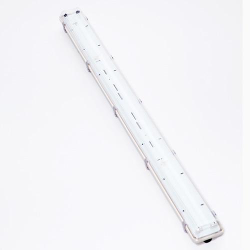 【三防燈廠家】為您介紹鏡面三防燈的相關(guān)知識！